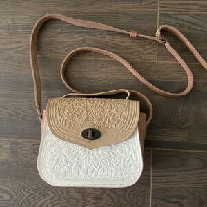 Handmade Ukraine Tan and Cream Embossed crossbody bag